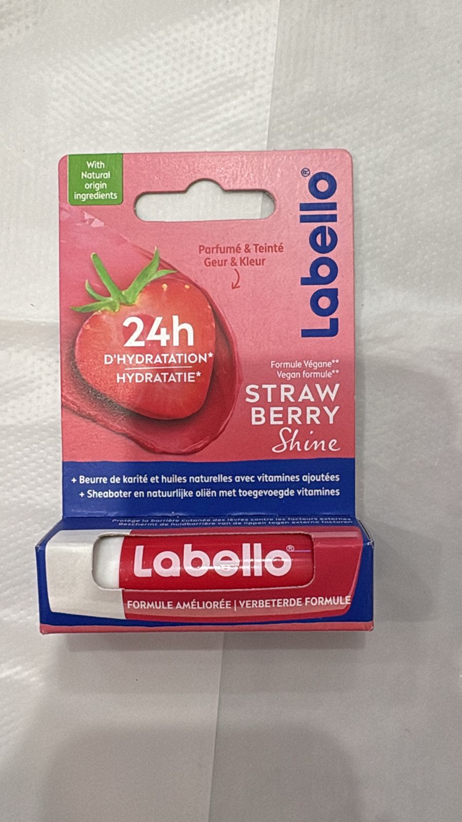 Labello Strawberry shine